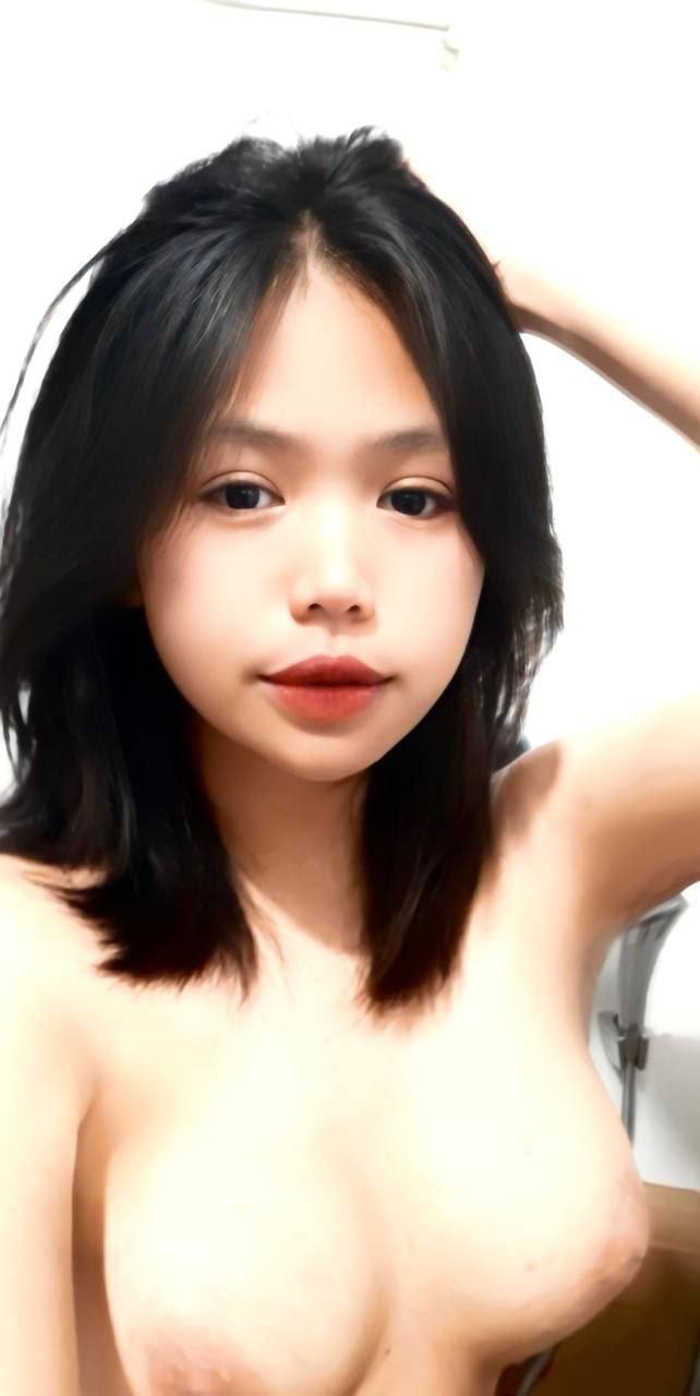 Em kế dễ thương giúp đỡ khi biết anh trai chưa từng có cô bạn gái thẩm du